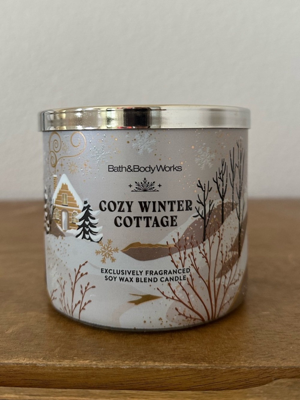 NEW Bath & Body Works Cozy Winter Cottage 3 wick candle NEW